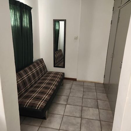 Strand Meadows B&B Gaborone Luaran gambar